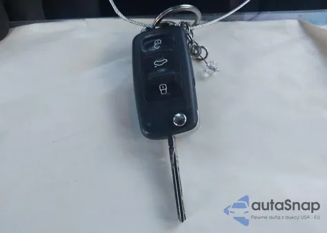 2014 Volkswagen Passat 2.5L Wolfsburg Edition z USA, uszkodzony, nr VIN 1VWAP7A36EC006471